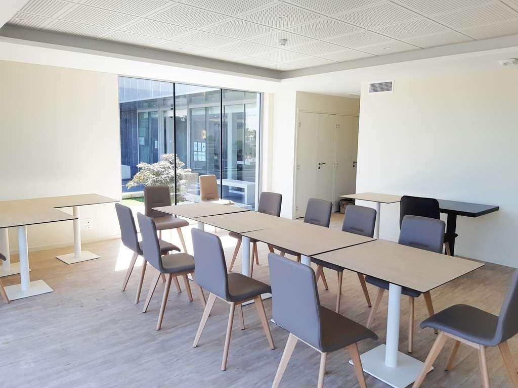 Brit Hotel Confort Saint-Dizier Udogodnienia zdjęcie