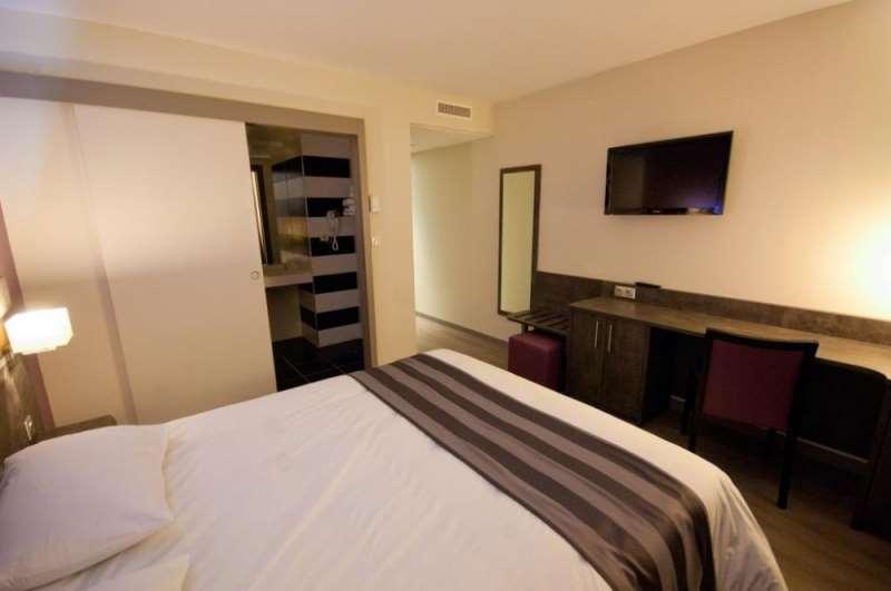 Brit Hotel Confort Saint-Dizier Pokój zdjęcie