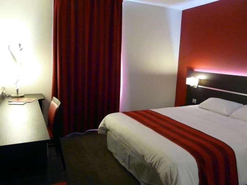 Brit Hotel Confort Saint-Dizier Pokój zdjęcie