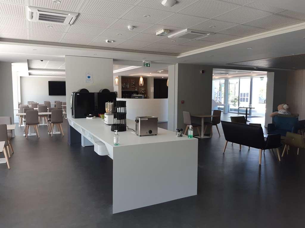 Brit Hotel Confort Saint-Dizier Restauracja zdjęcie